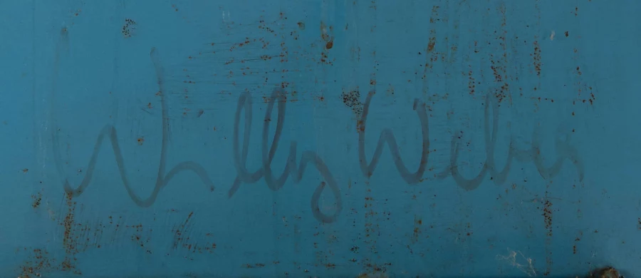 Signature 2 — Willy Weber · Au revers, dans la partie inférieure, légèrement à droite du centre.