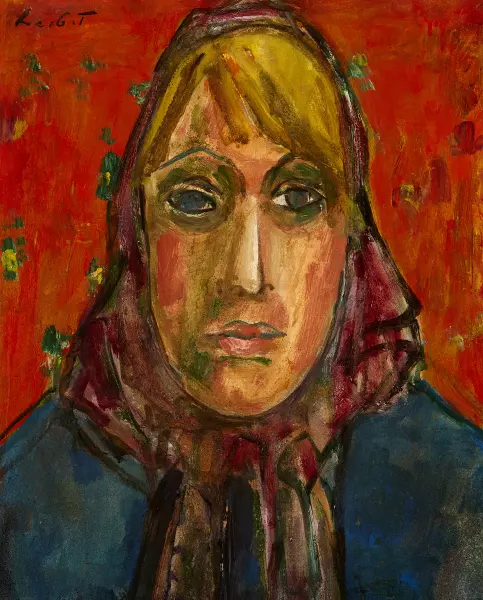 Frau mit Kopftuch