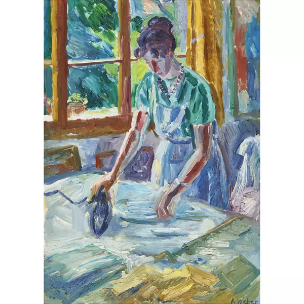 Frau beim Bügeln