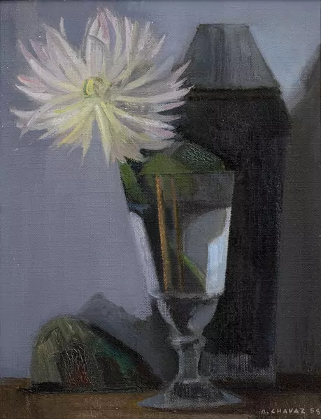 Le dahlia dans le verre