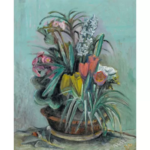 Blumenarrangement in einer Schale