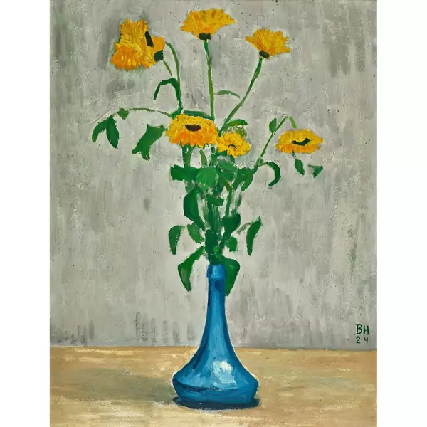 Blumen in blauer Vase