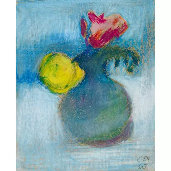 Blumen in bauchiger Vase