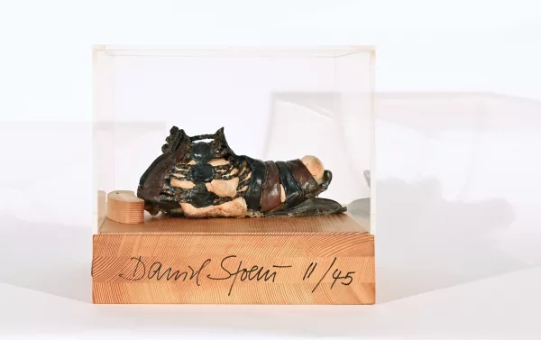 Daniel Spoerri — Brotteig-Objekt, 1991