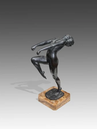 Danseuse bras tendus
