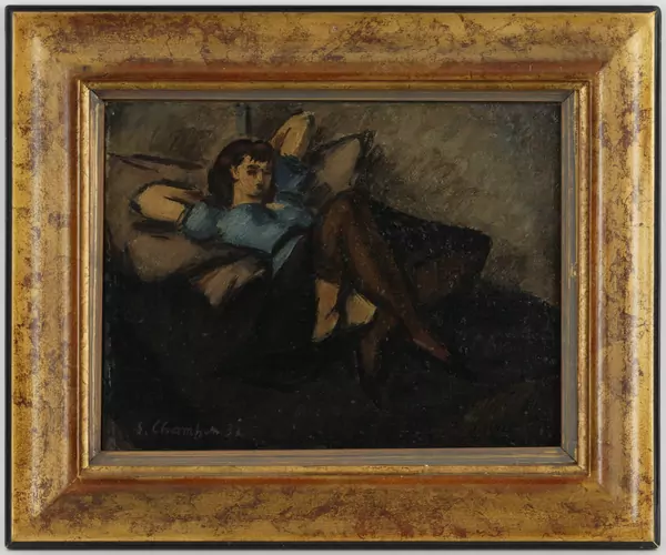 La jupe noire et le pullover bleu