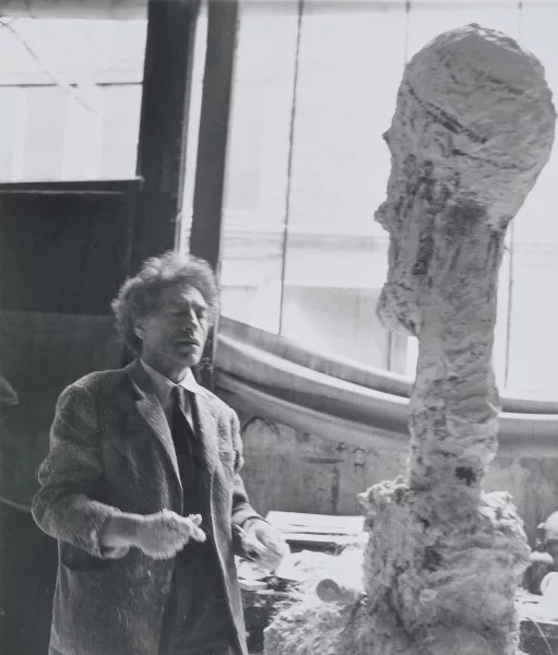 Ernst Scheidegger — Giacometti an der Arbeit der Skulptur 'La grand Tête'