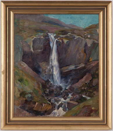 Cascade en montagne