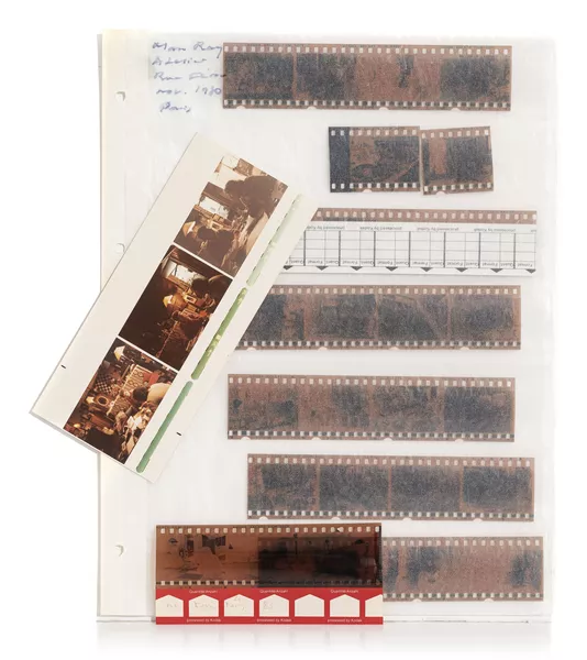 Gérald Minkoff — L'atelier de Man Ray rue Férou à Paris, 1980,