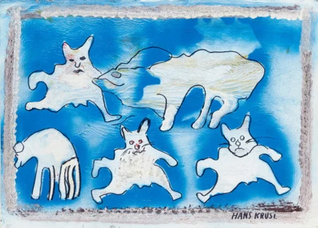 Figuren und Katzen vor blauem Hintergrund