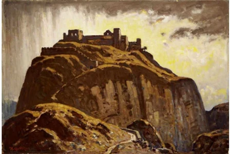 Hügel mit Burgruine