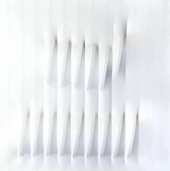 Agostino Bonalumi — Bianco, 1975