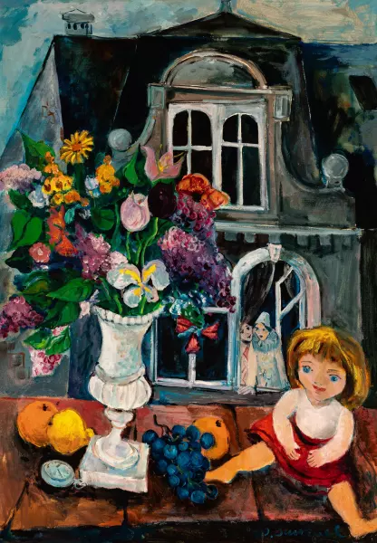 Blumenvase und Puppe