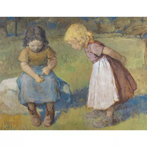 Neugierige Mädchen mit einem Maikäfer