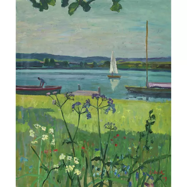 Sommerliches Seeufer mit Wiesenblumen