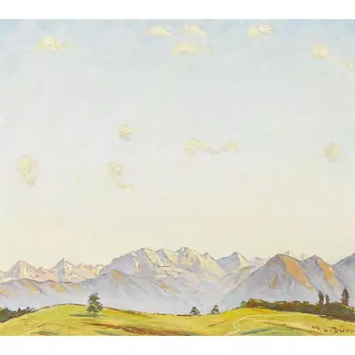 Alpenlandschaft unter blauem Himmel