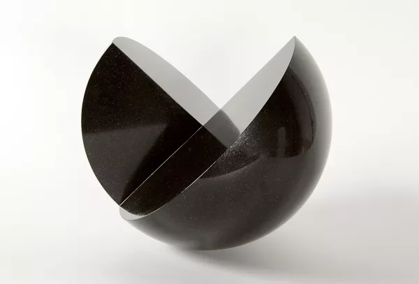 Max Bill — Halbe Kugel um zwei Achsen, 1965/1966