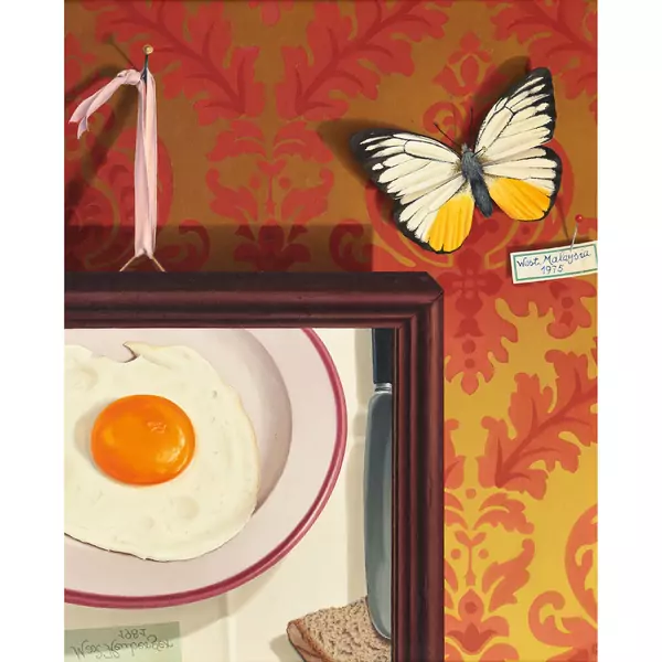 Schmetterling und Gemälde an der Wand