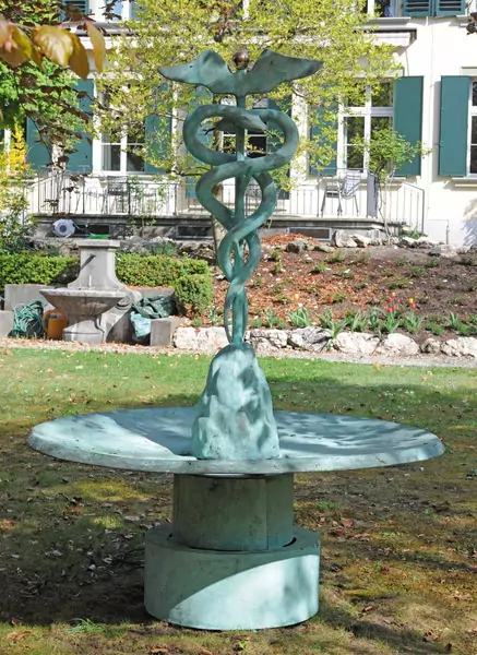Meret Oppenheim — Hermesbrunnen — Galerie Kornfeld
