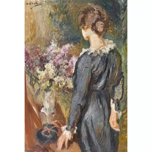 Jeune femme avec bouquet de fleurs