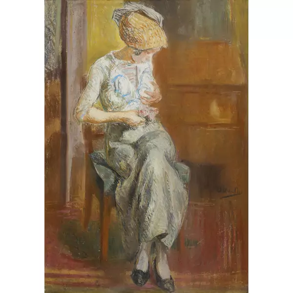 Interieur mit sitzender junger Frau