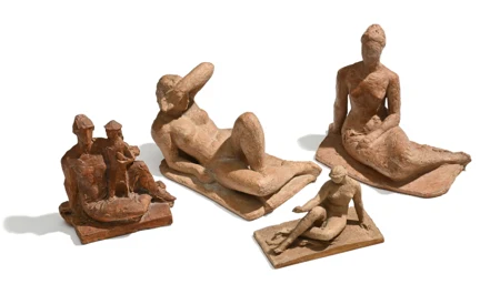 Femmes assises