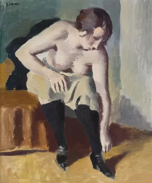 Femme se déshabillant